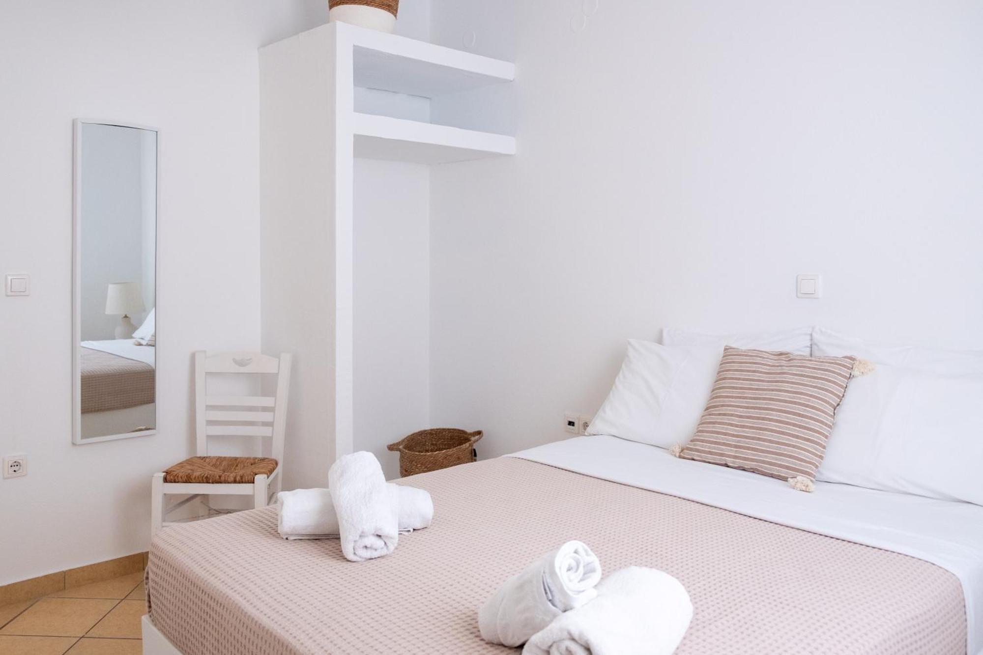 Spiti Apartment Mylopotas Esterno foto